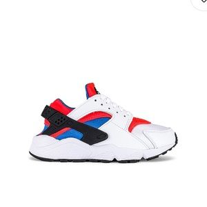 Women’s Nike Air Huarache Sneakers - Brand New